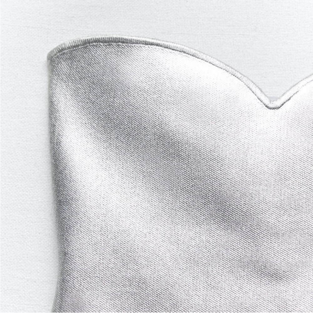 Elegant Silver Strapless Top - Picture 6 of 6